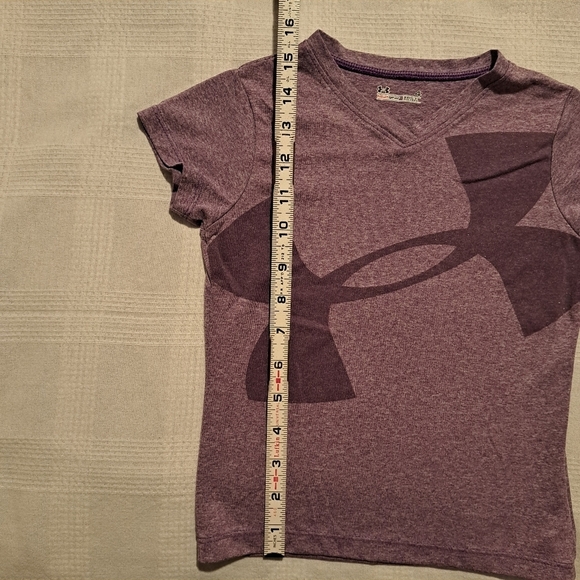 Under Armour girls size 4 2 tone purple shirt, logo is sparkly - Picture 3 of 6